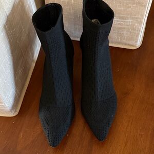 Charles David Black Knit Pointed-Toe Sock Booties - size 8